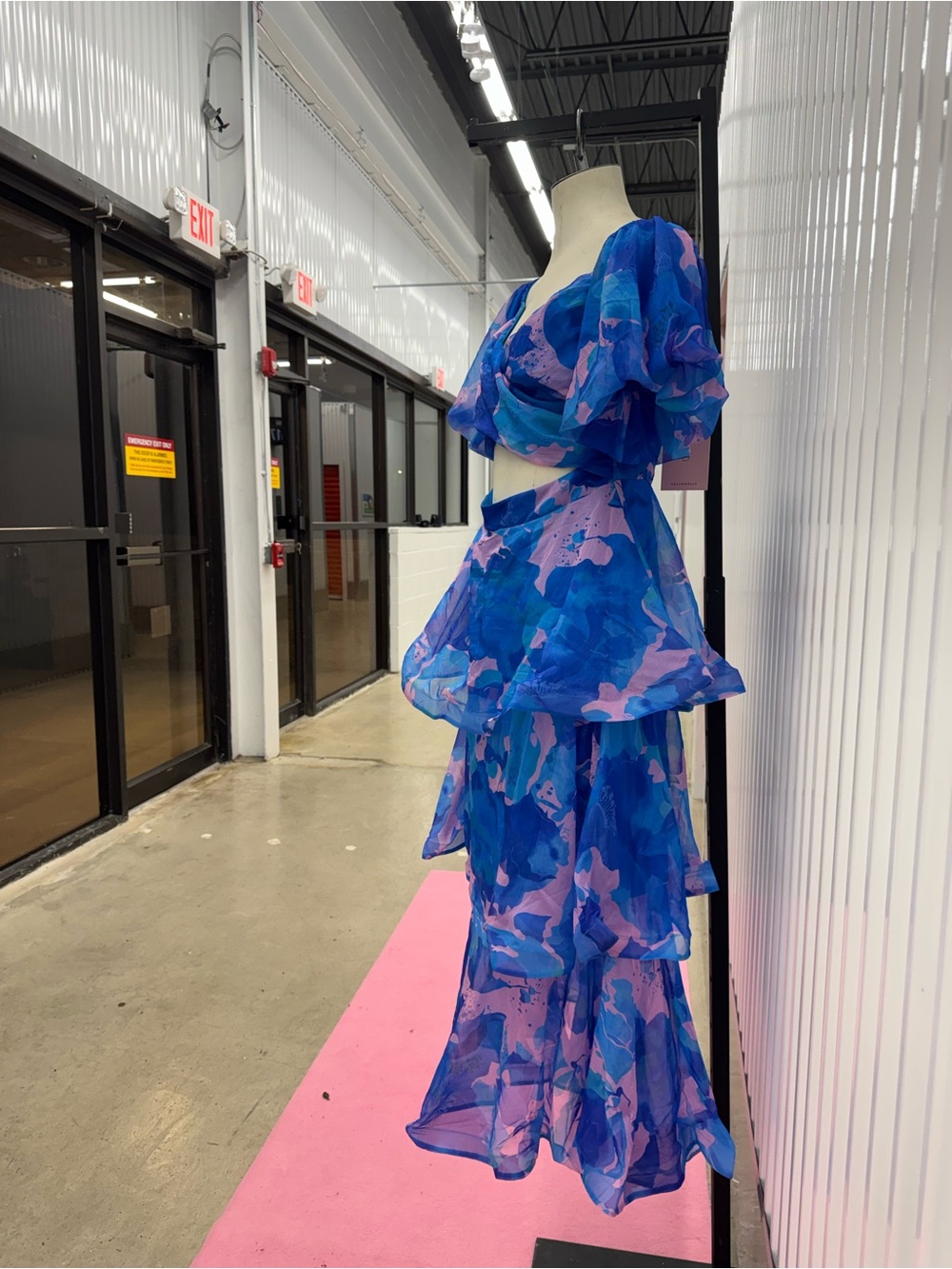 NWT Hello Molly Blue & Pink Organza Cutout Tiered Midi Dress | US 8 - Picture 16 of 16